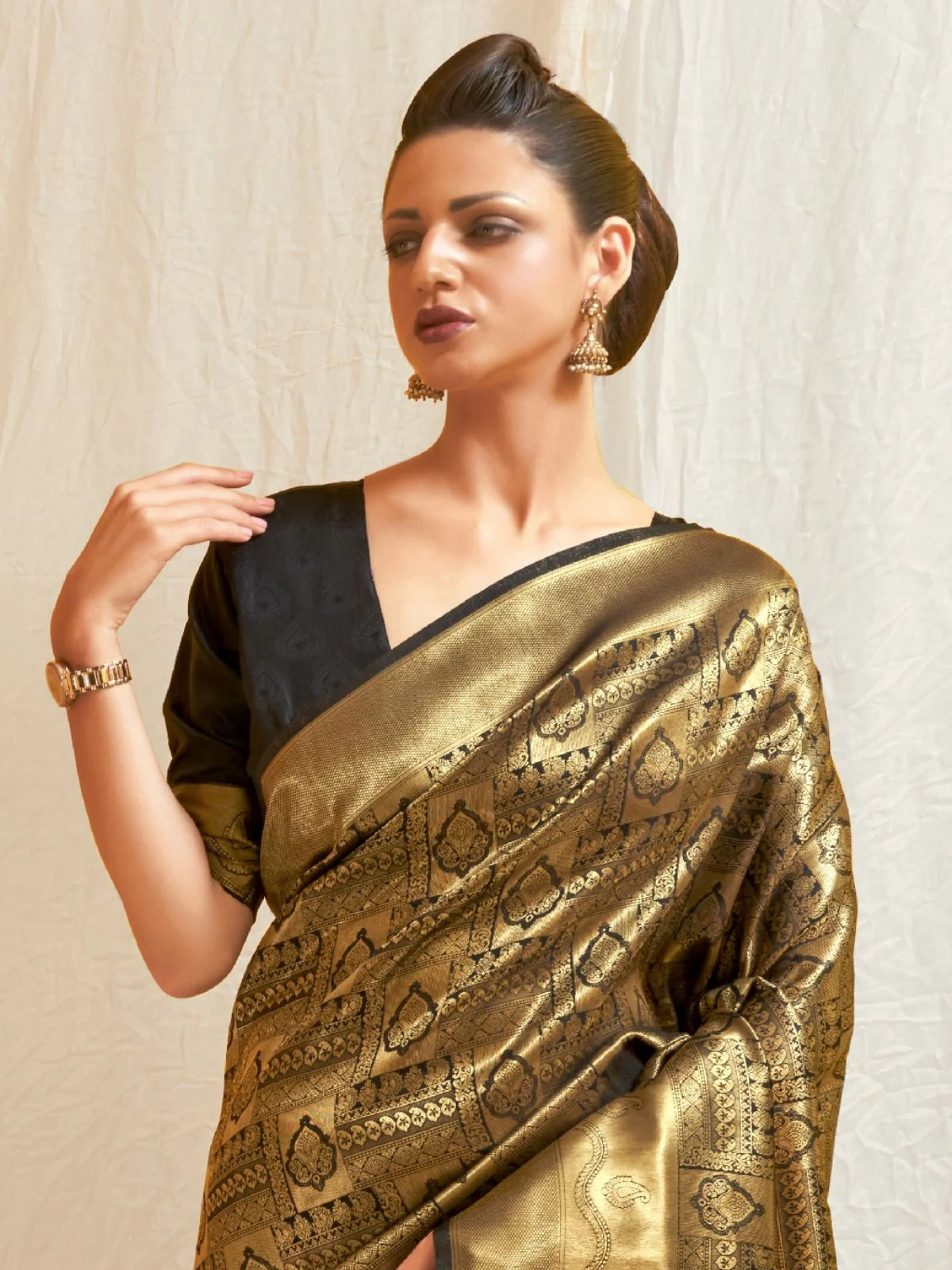 Odette Black Silk Blend Woven Saree With Unstitched Blouse For Women - Image 2