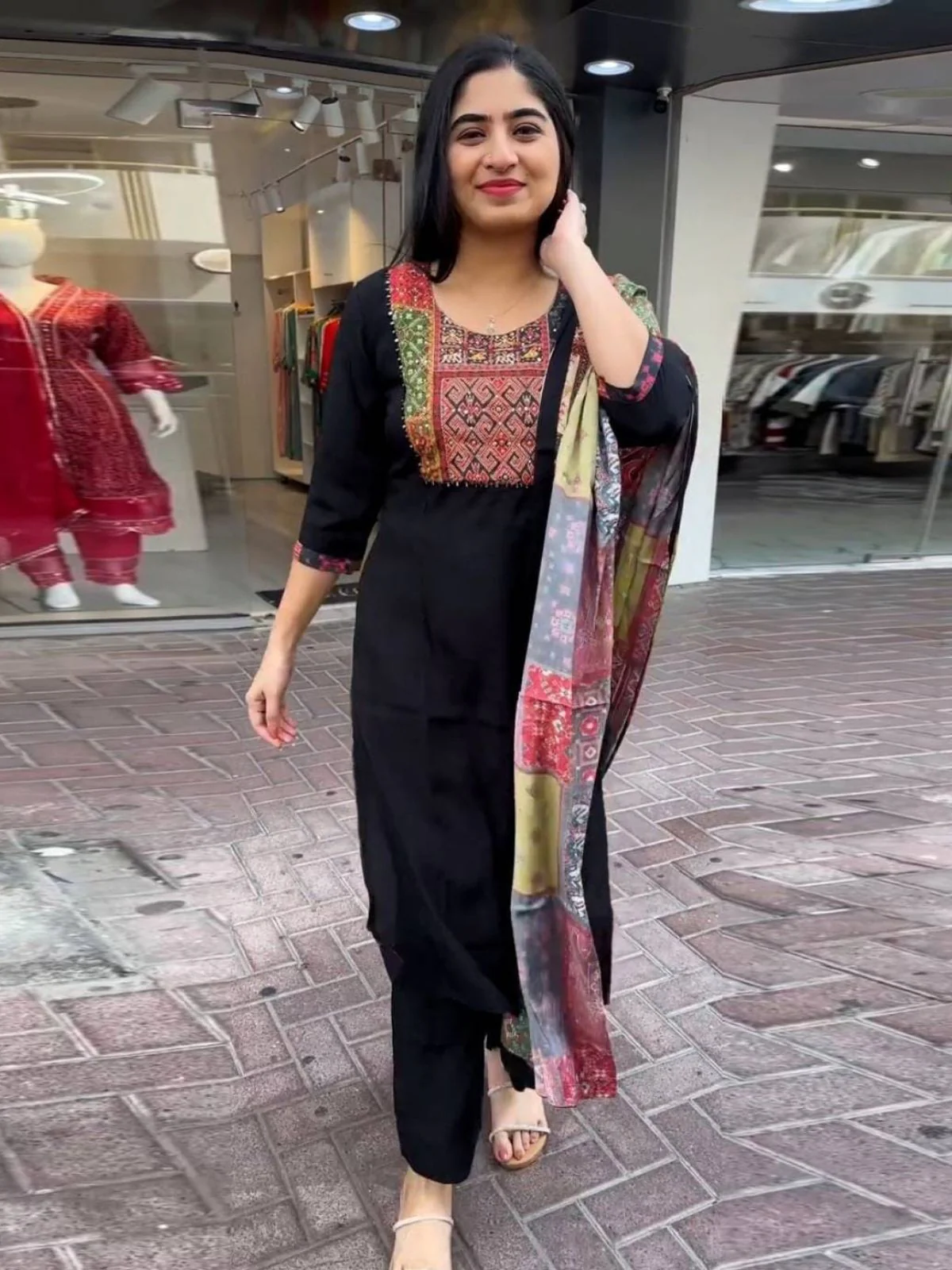 Odette Black Viscose Printed Stiched Kurta Set For Women - Image 5