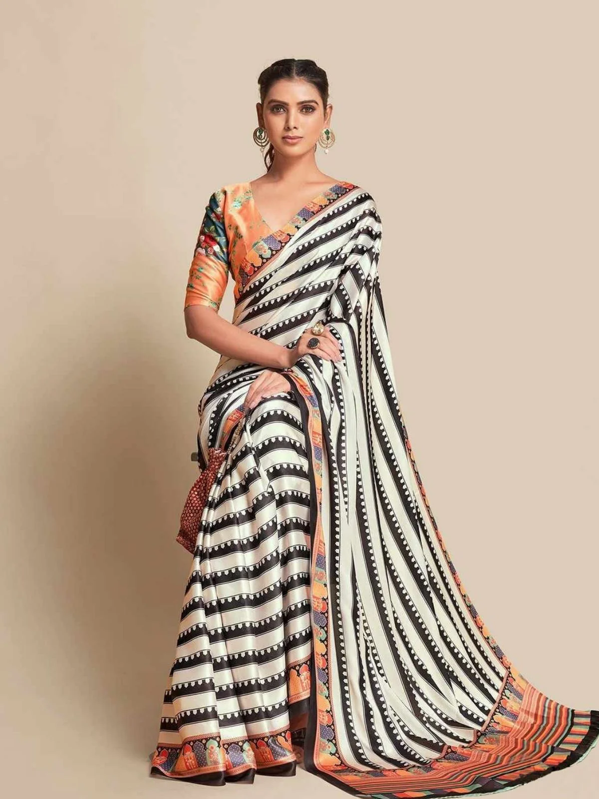 Odette Black & White Georgette Striped Saree With Unstitched Blouse For Women - Image 5