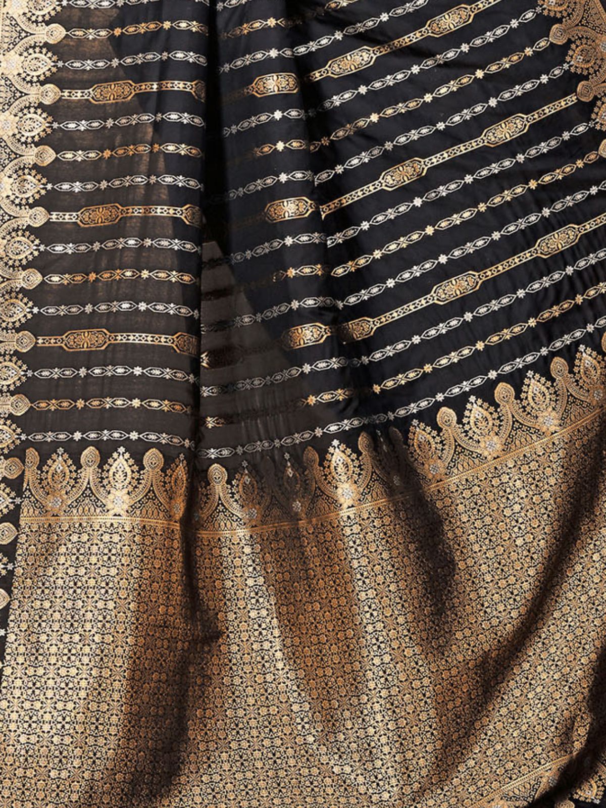 Odette Black Woven Banarasi Silk Saree With Unstitched Blouse For Women - Image 6