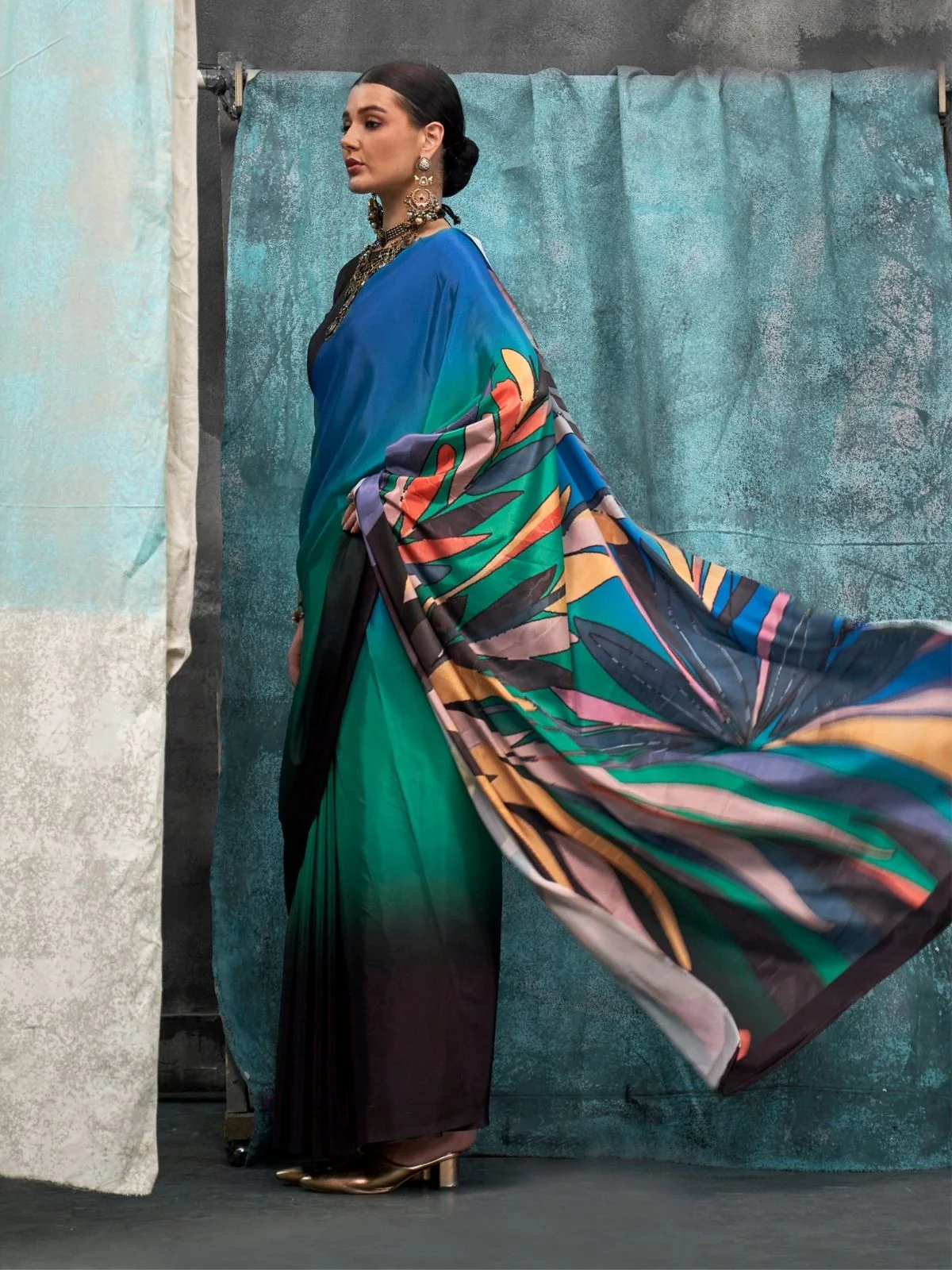 Odette Blue And Green Satin Printed Saree With Unstitched Blouse For Women - Image 2