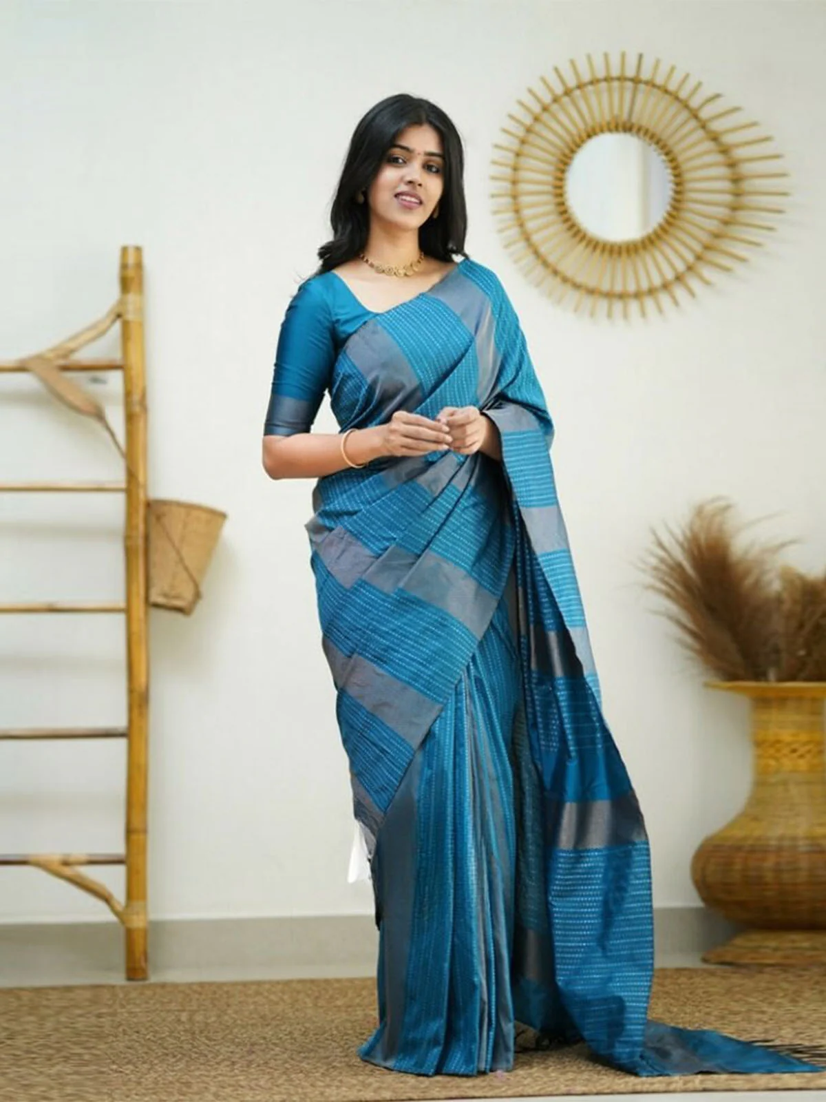 Odette Blue Banarasi Silk Woven Saree With Unstitched Blouse For Women - Image 2
