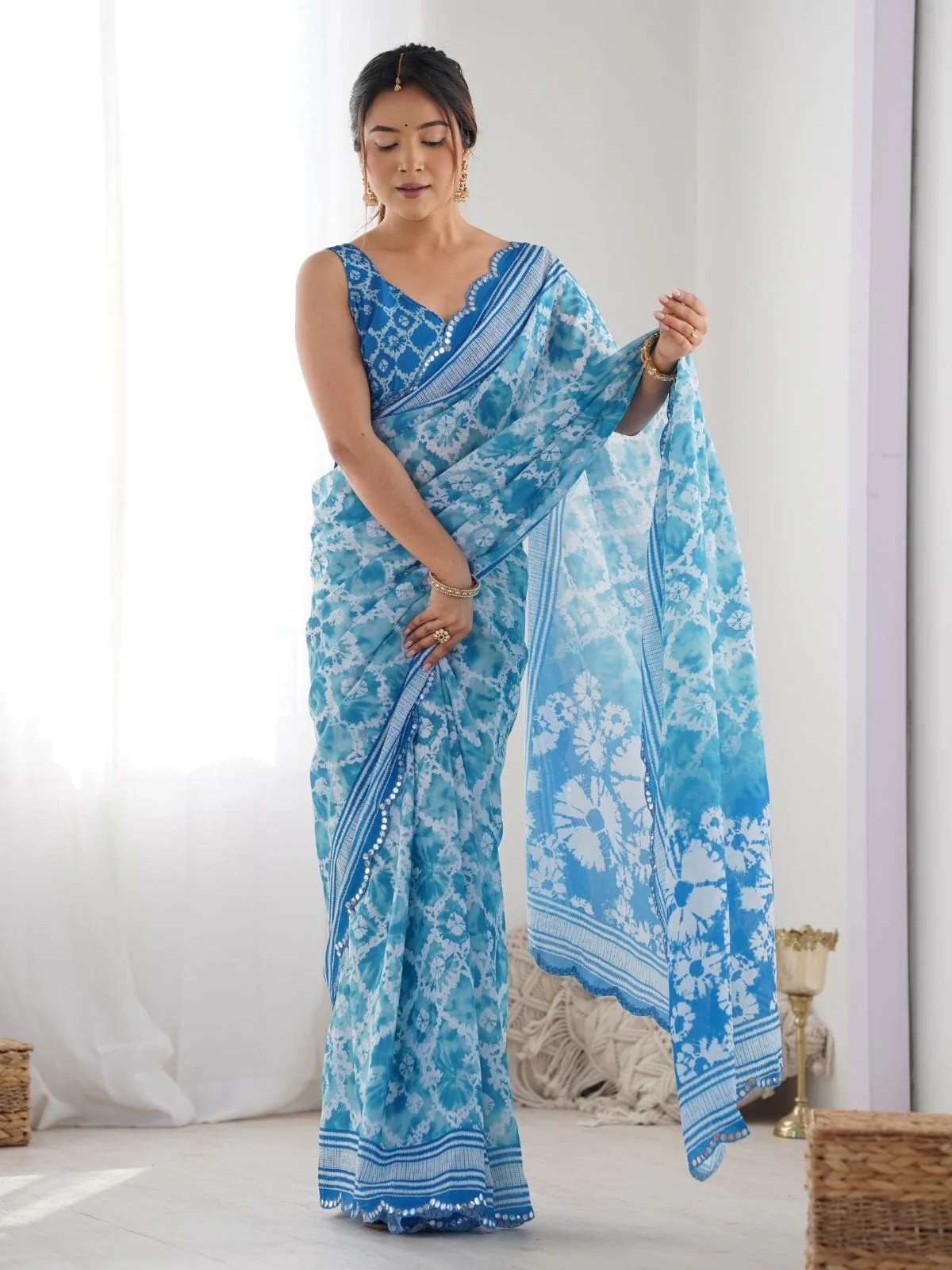 Odette Blue Chinon Printed Saree With Unstitched Blouse For Women - Image 2