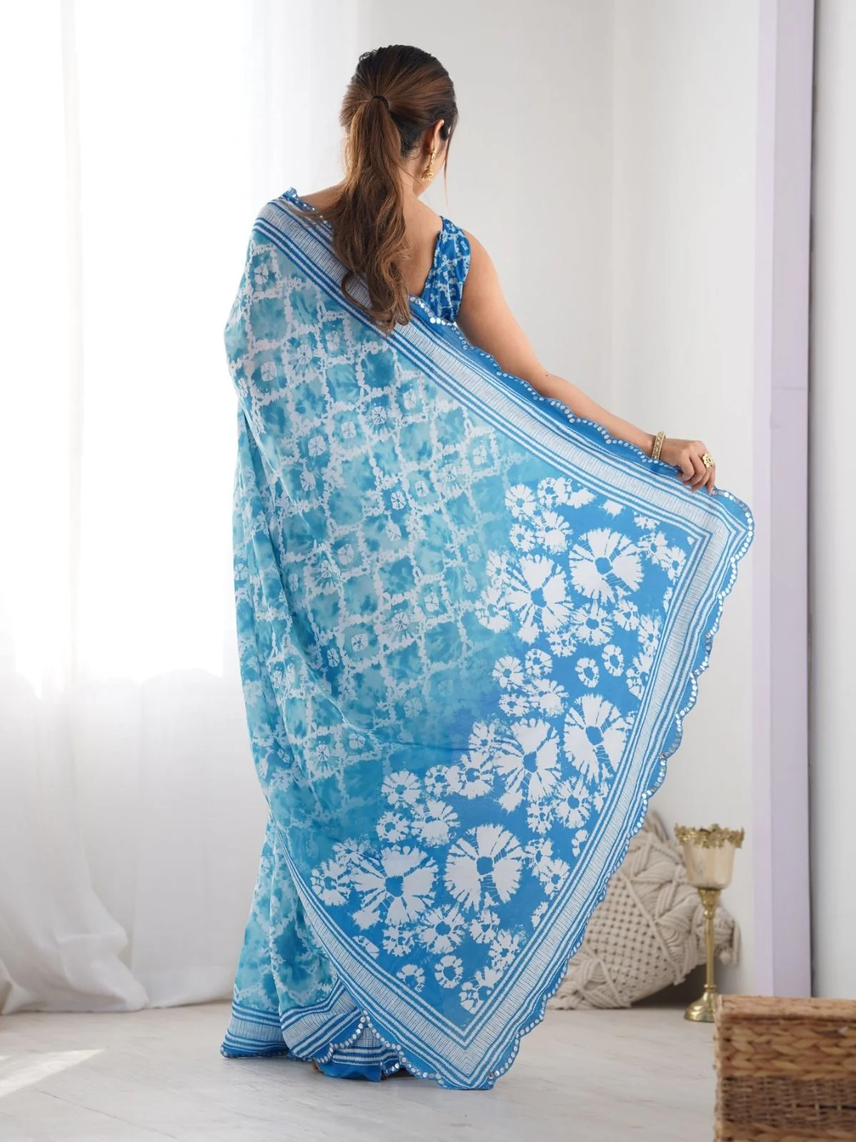 Odette Blue Chinon Printed Saree With Unstitched Blouse For Women - Image 5
