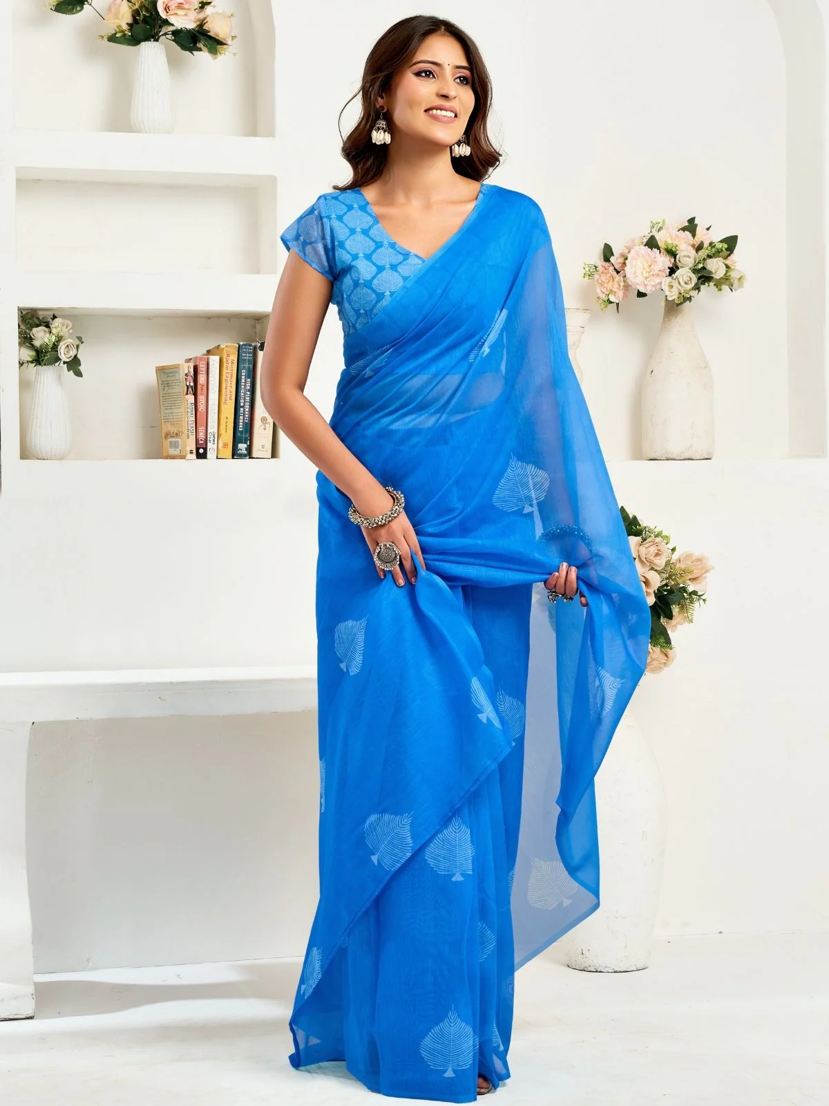 Odette Blue Cotton Linen Zari Work Saree For Women - Image 3
