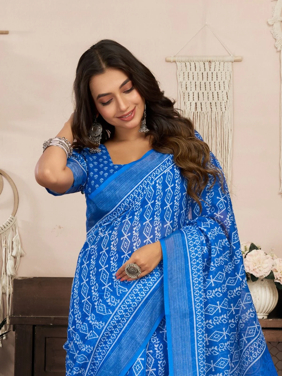 Odette Blue Cotton Linen Zari Work Saree For Women - Image 5