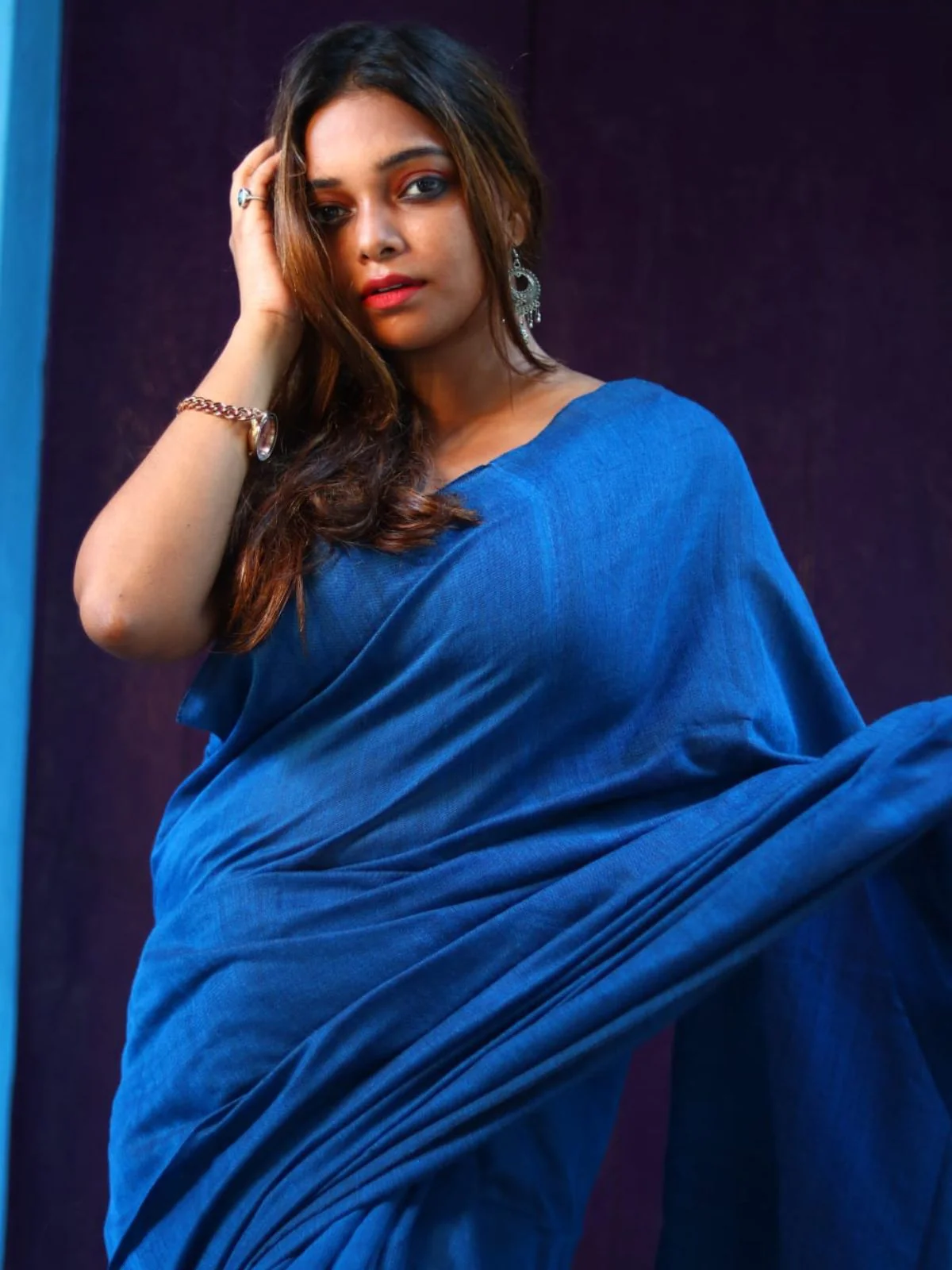 Odette Blue Cotton  Saree  With Unstitched Blouse for Women - Image 4