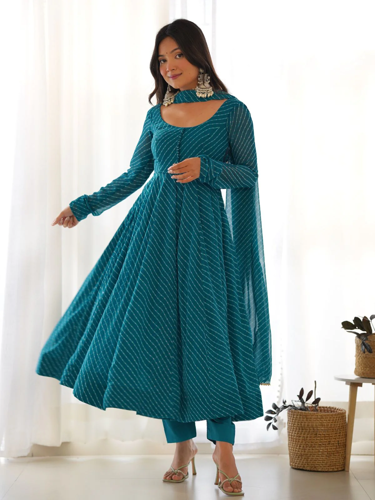Odette Blue Georgette Printed Kurta Set For Women - Image 2