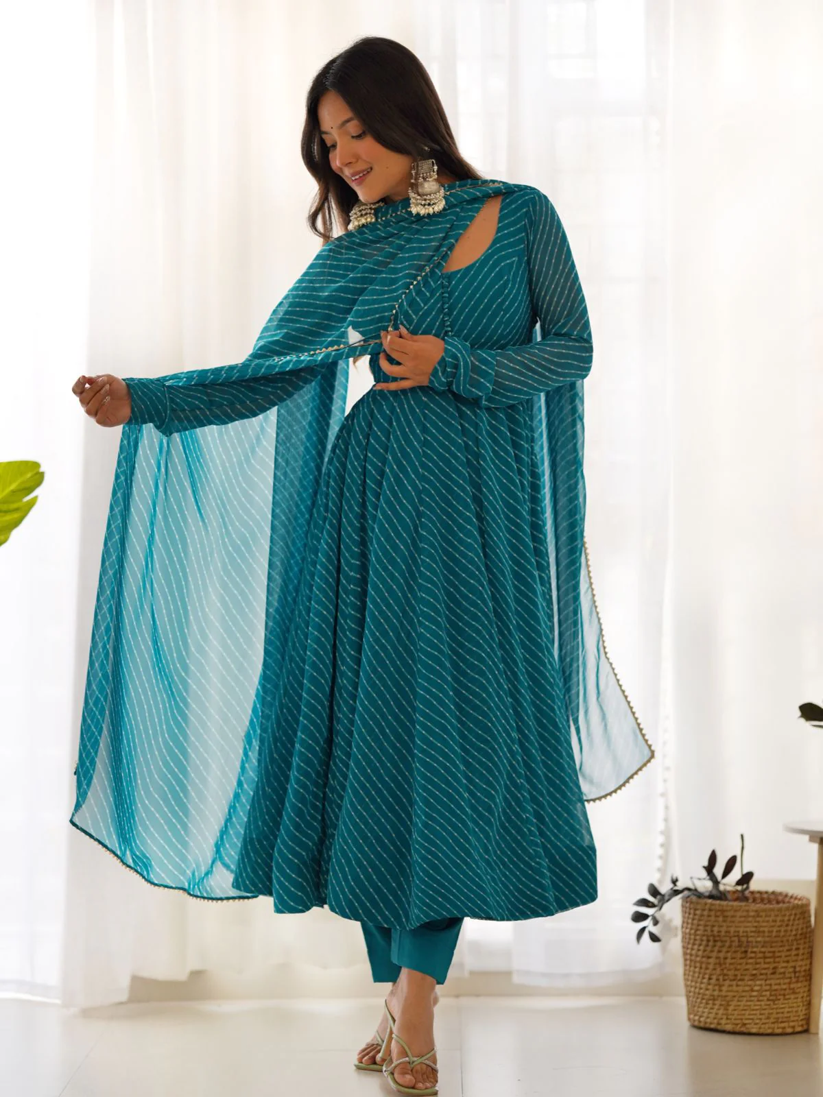 Odette Blue Georgette Printed Kurta Set For Women - Image 3