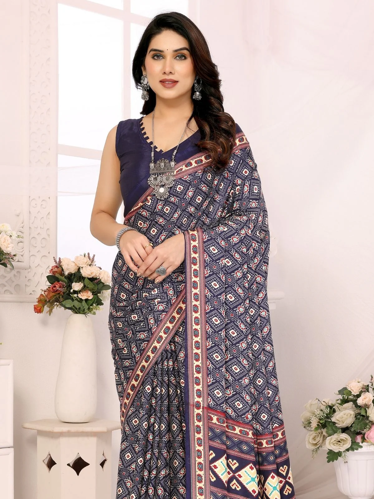 Odette Blue Georgette Printed Saree For Women - Image 4