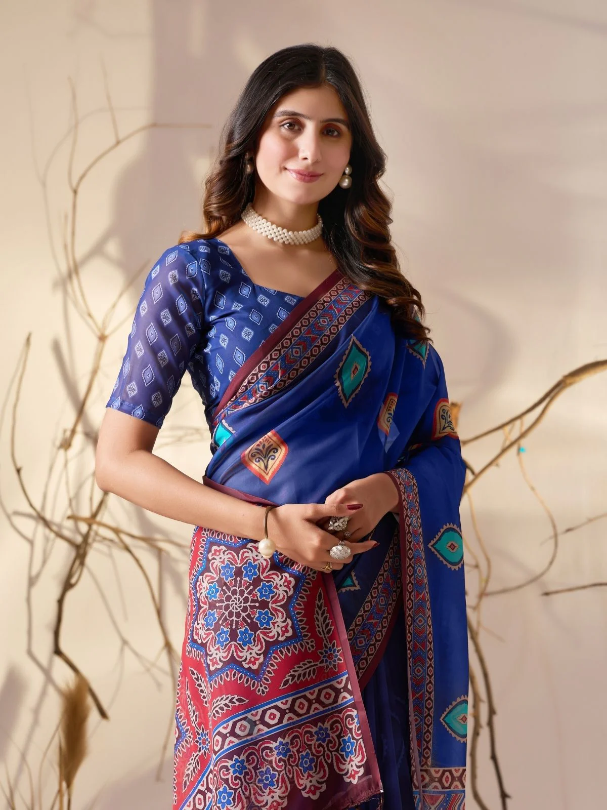 Odette Blue Georgette Printed Saree For Women - Image 4
