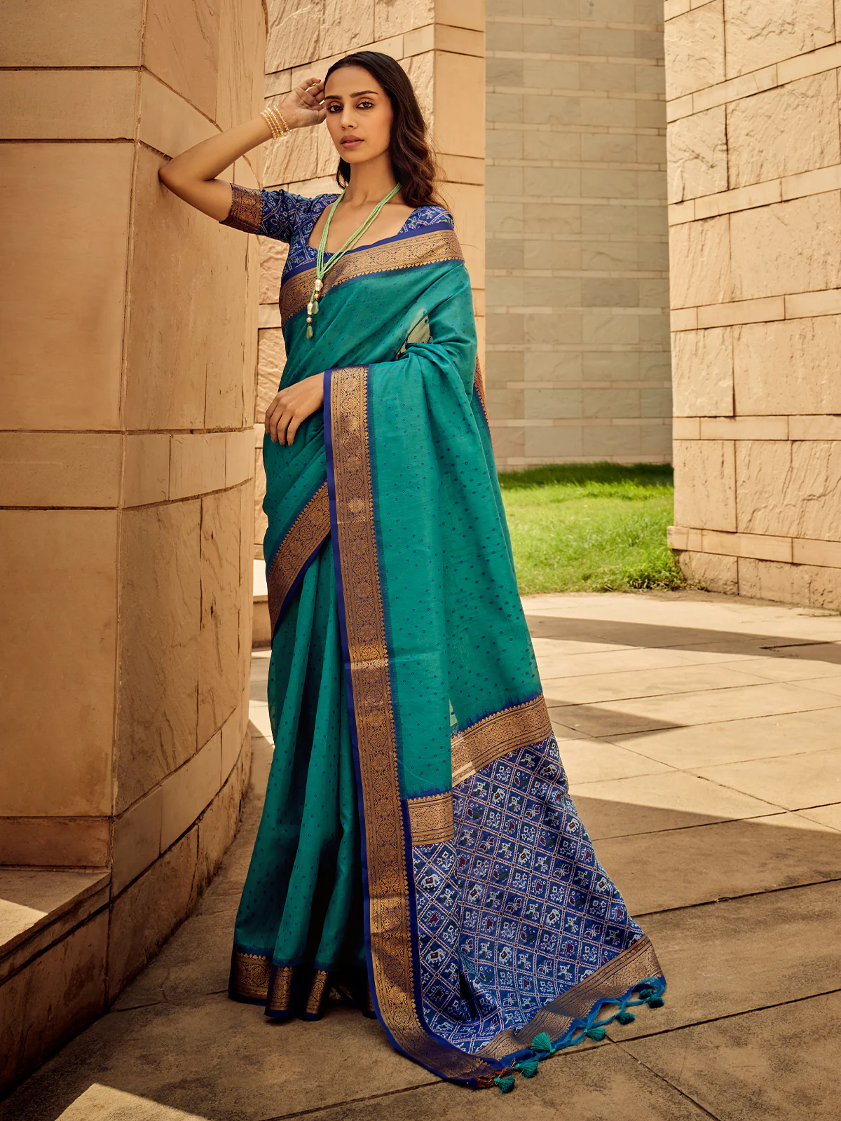 Odette Blue Handloom Woven Saree For Women