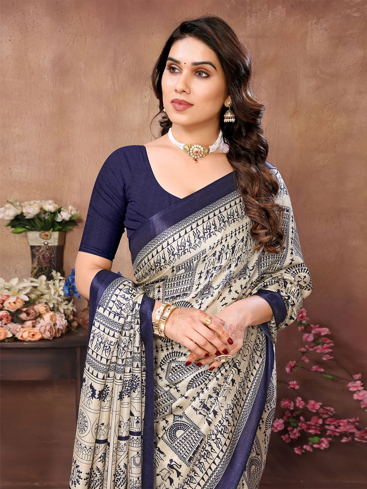Odette Cream Cotton Printed Saree With Unstitched Blouse For Women - Image 4