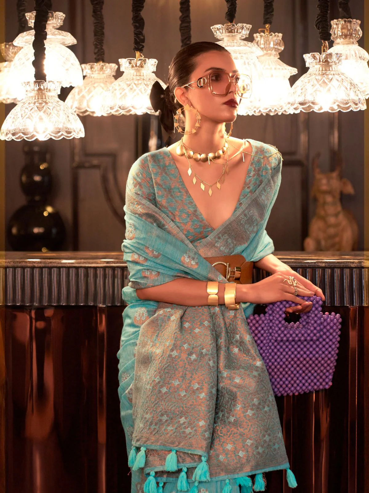 Odette Blue Linen Woven Saree With Unstitched Blouse For Women - Image 2