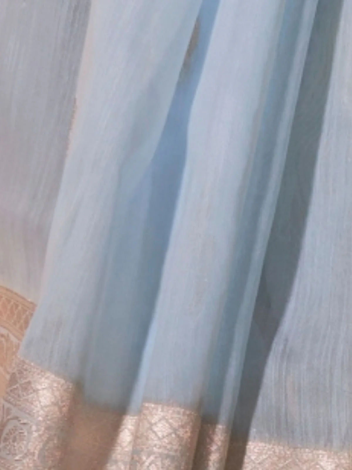 Odette Blue Linen Woven Saree With Unstitched Blouse For Women - Image 3