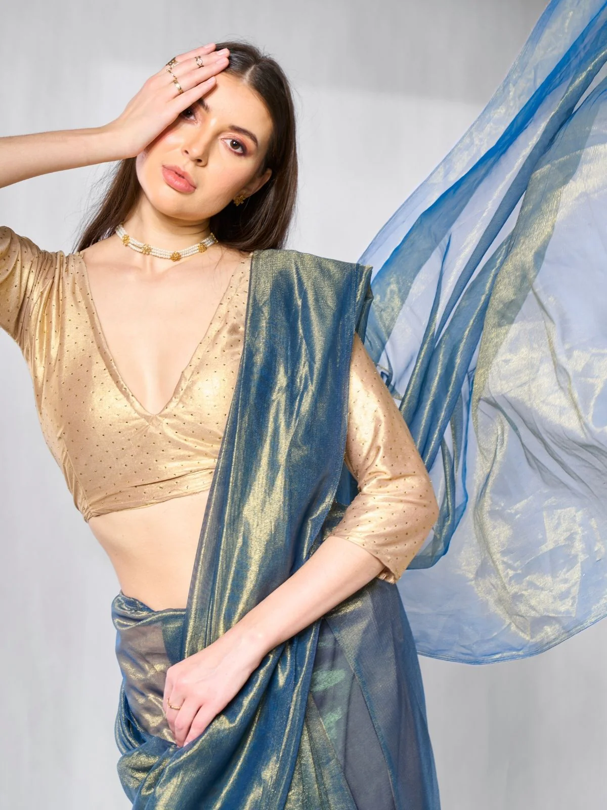 Odette Blue Net Solid Saree With Unstitched Blouse For Women - Image 5