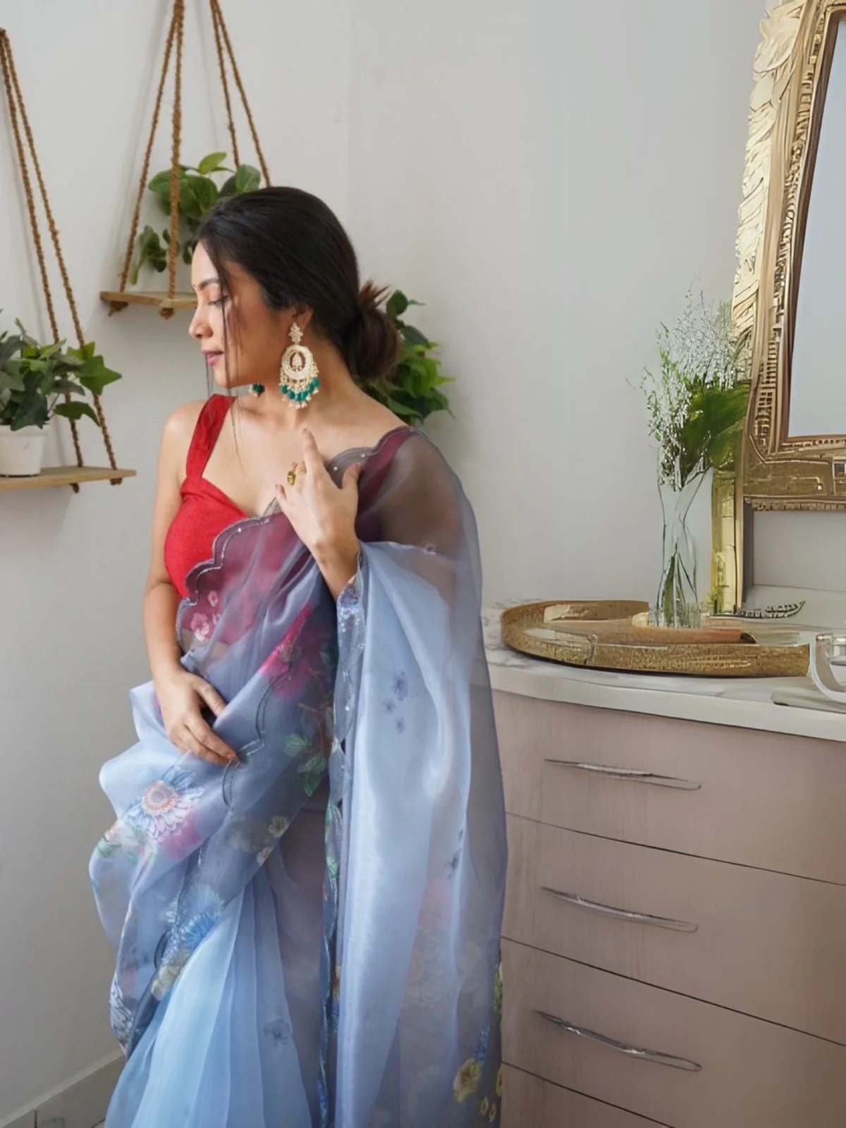 Odette Blue Organza Printed Saree With Unstitched Blouse For Women - Image 3