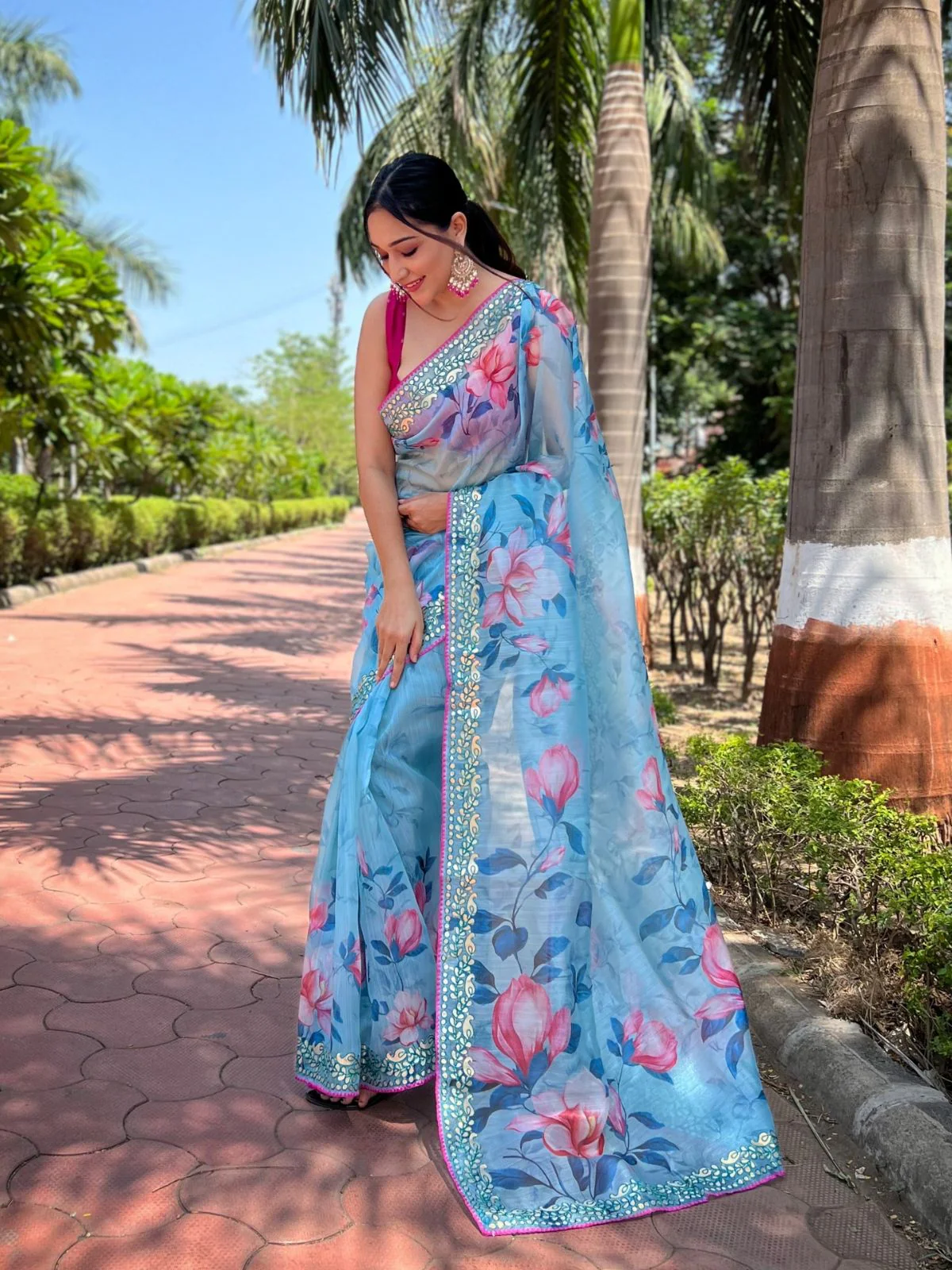 Odette Blue Organza Printed Saree With Unstitched Blouse For Women - Image 2