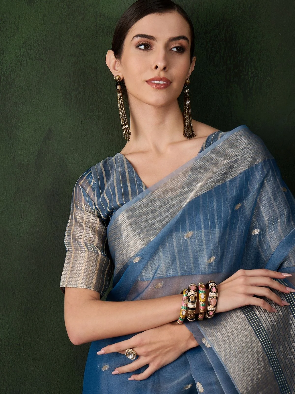 Odette Blue Organza Woven Saree With Unstitched Blouse For Women - Image 3