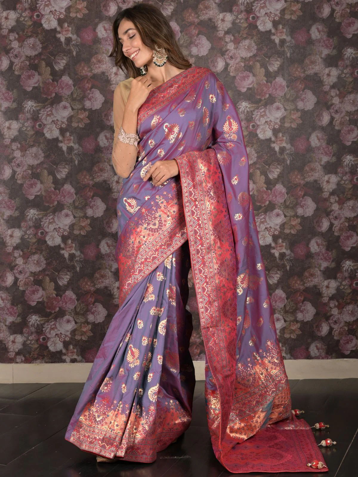 Odette Blue Pink Shaded Woven Silk Blend Saree with Unstitched Blouse for Women - Image 3