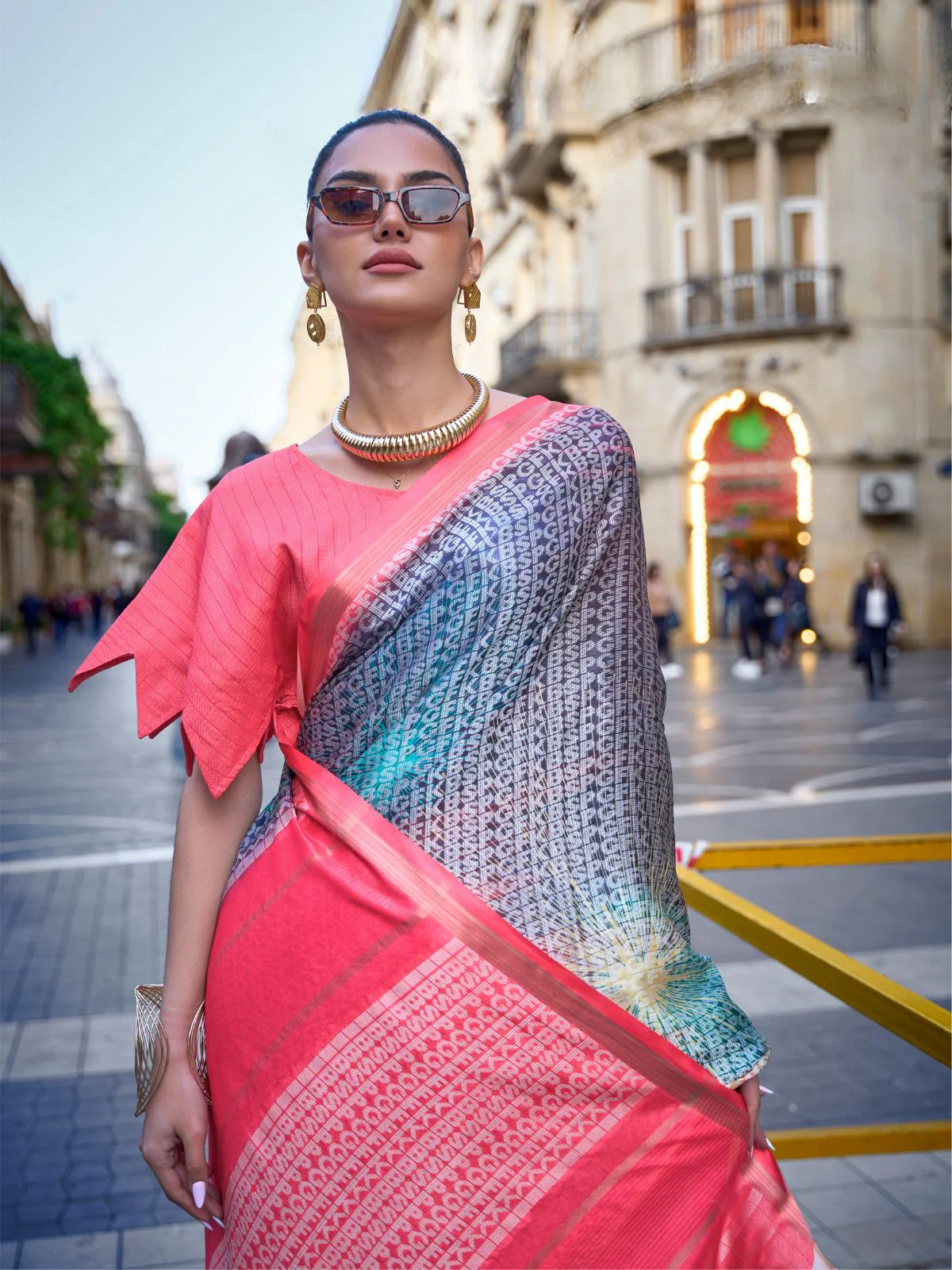 Odette Blue Poly Viscose Printed Saree With Unstitched Blouse For Women - Image 2