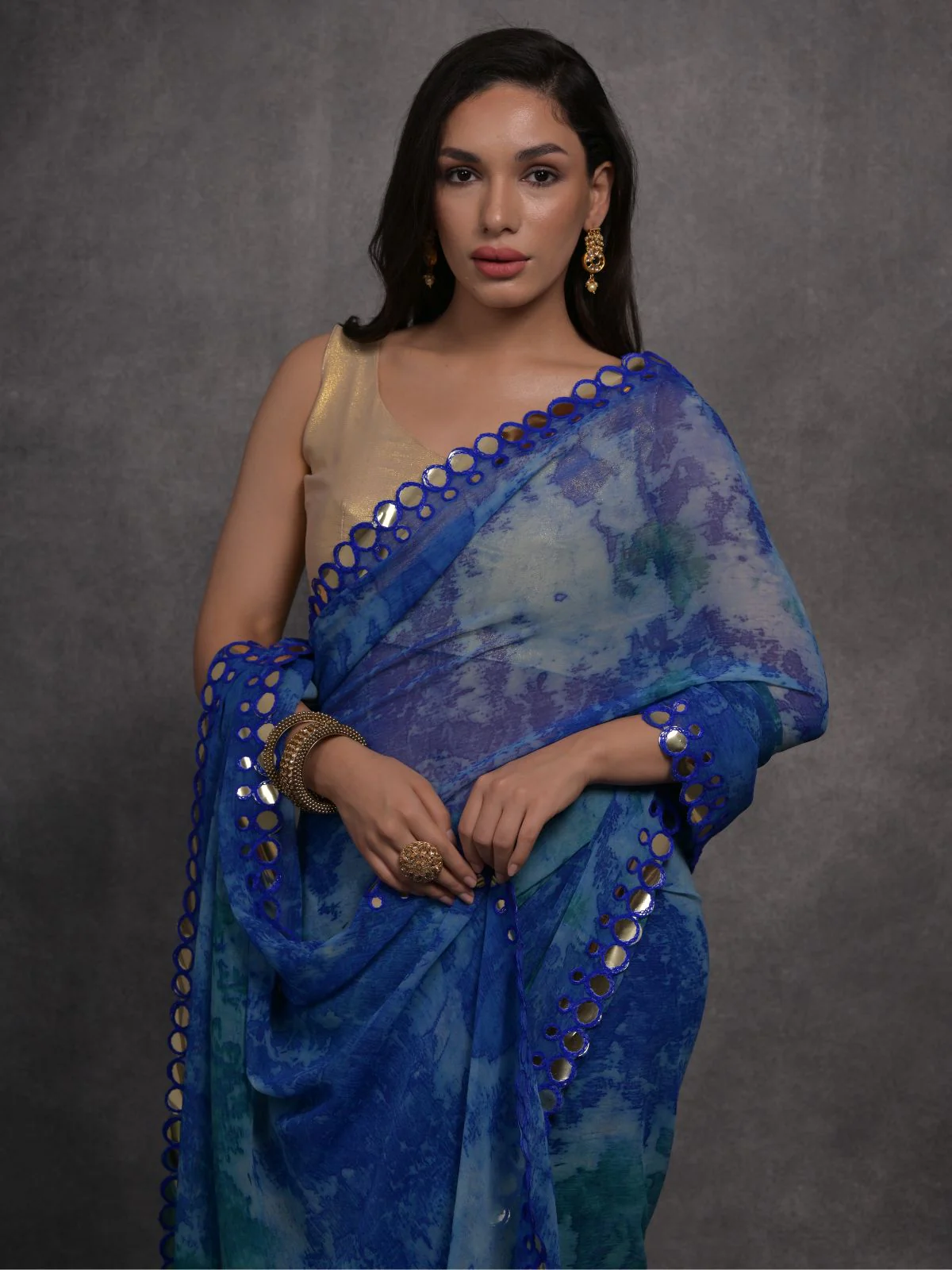Odette Blue Printed Georgette Saree With Unstitched Blouse For Women - Image 4