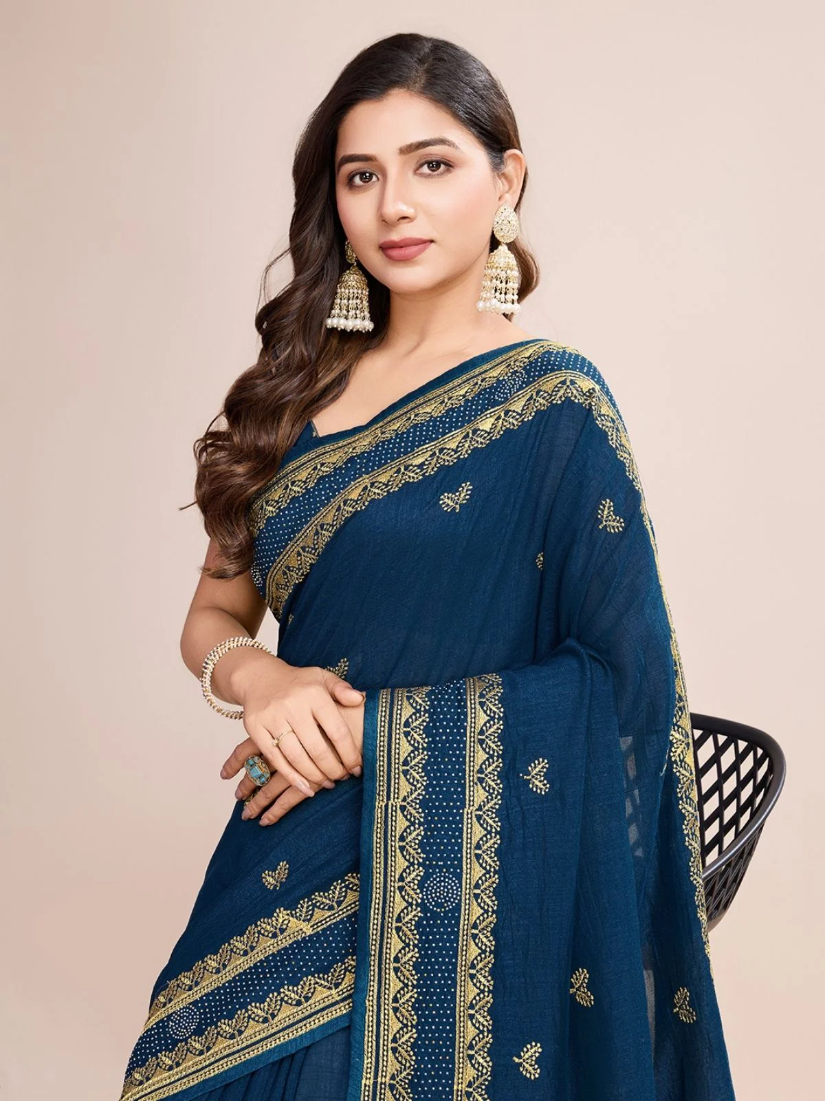 Odette Blue Silk Blend Embroidered Saree With Unstitched Blouse For Women - Image 4