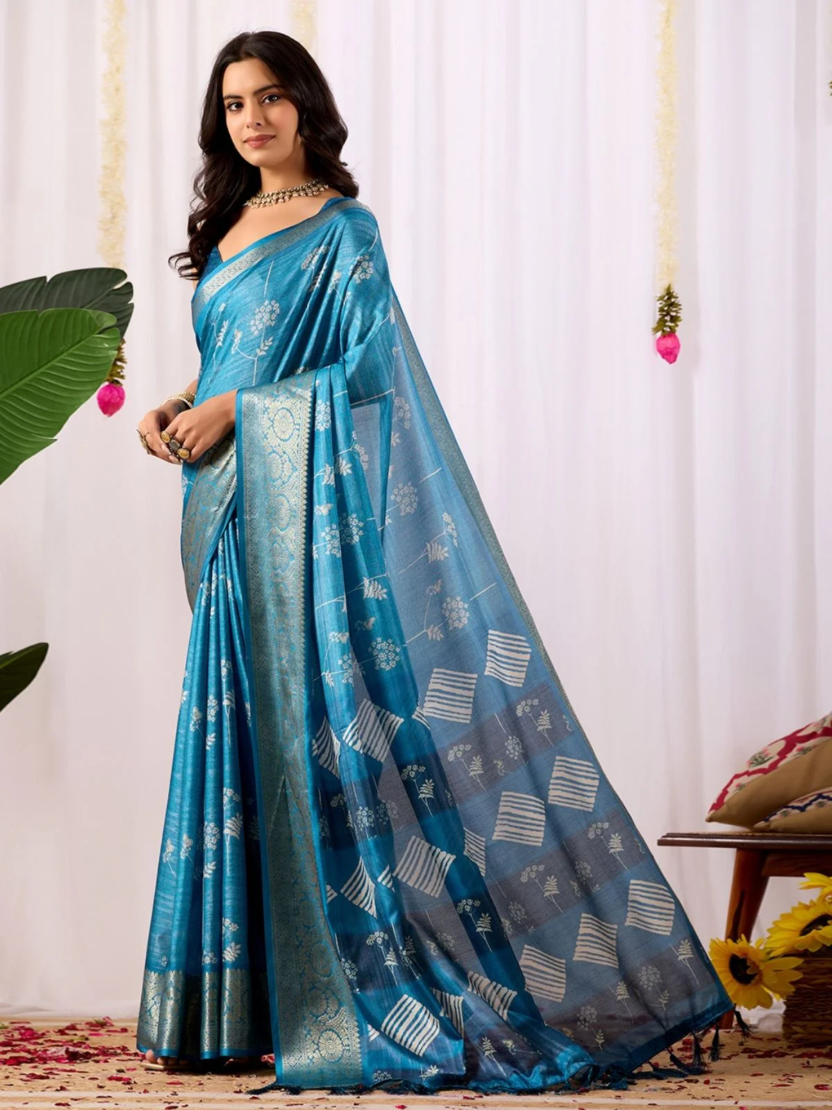 Odette Blue Silk Blend Printed Saree For Women - Image 2