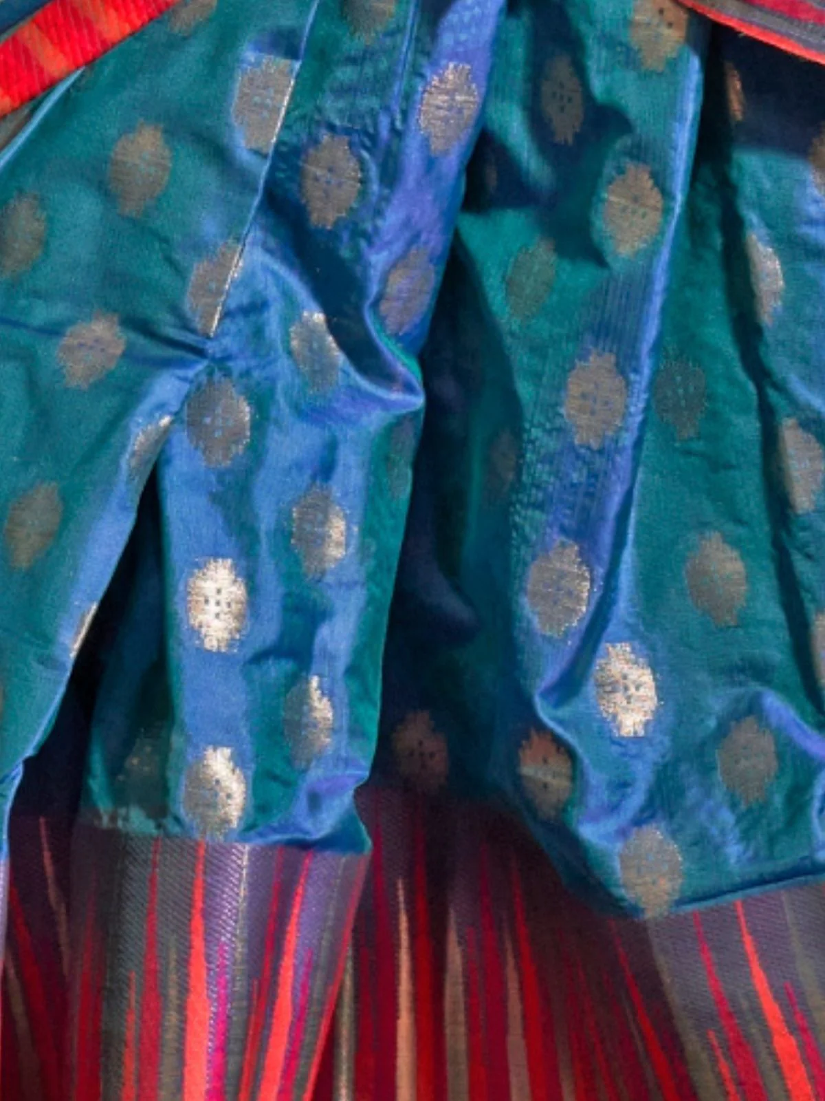 Odette Blue Silk Blend Woven Saree With Unstitched Blouse For Women - Image 3