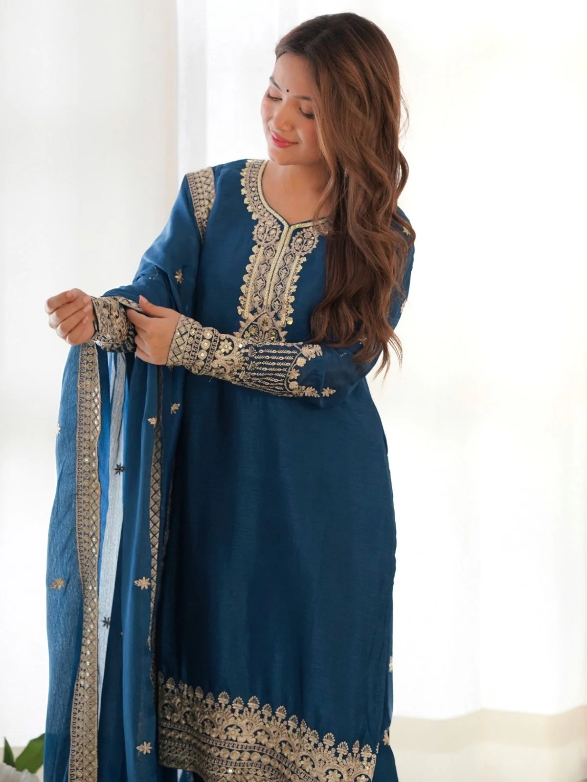 Odette Blue Silk Embroidered Kurta Set For Women - Image 4