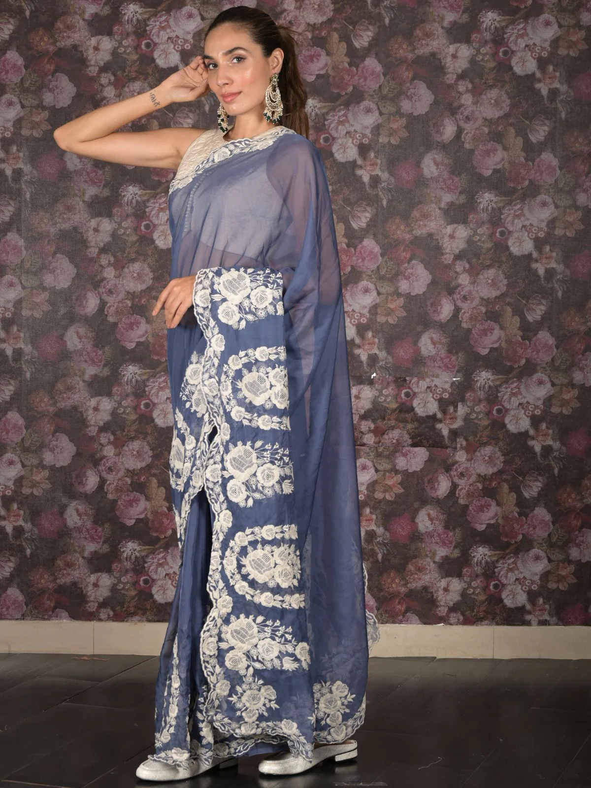 Odette Blue Thread Embroidered Organza Saree With Unstitched Blouse For Women - Image 3