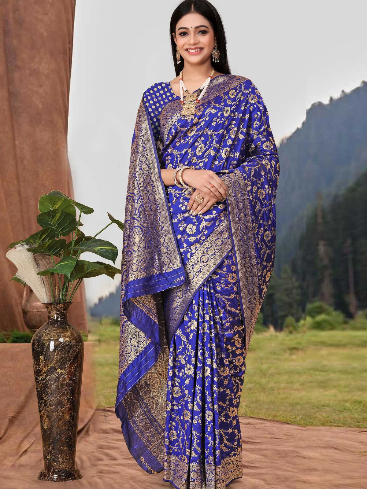 Odette Blue Woven Banarasi Silk Saree With Unstitched Blouse For Women - Image 3