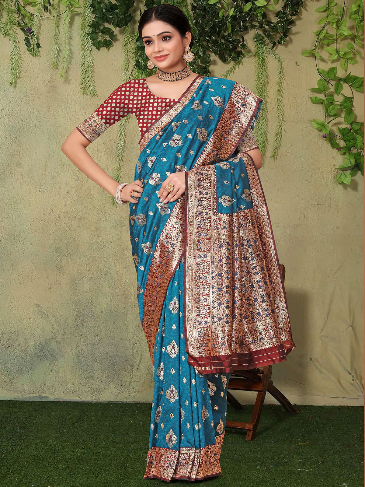Odette Blue Woven Banarasi Silk Saree With unstitched Blouse For Women - Image 3