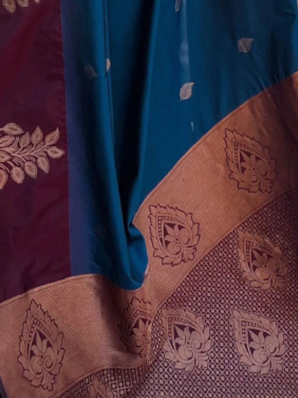 Odette Blue Woven Design Soft Silk Saree With Unstitched Blouse For Women - Image 4