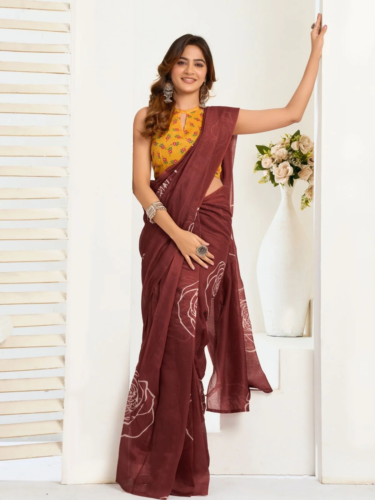 Odette Brown Cotton Linen Zari Work Saree For Women - Image 3