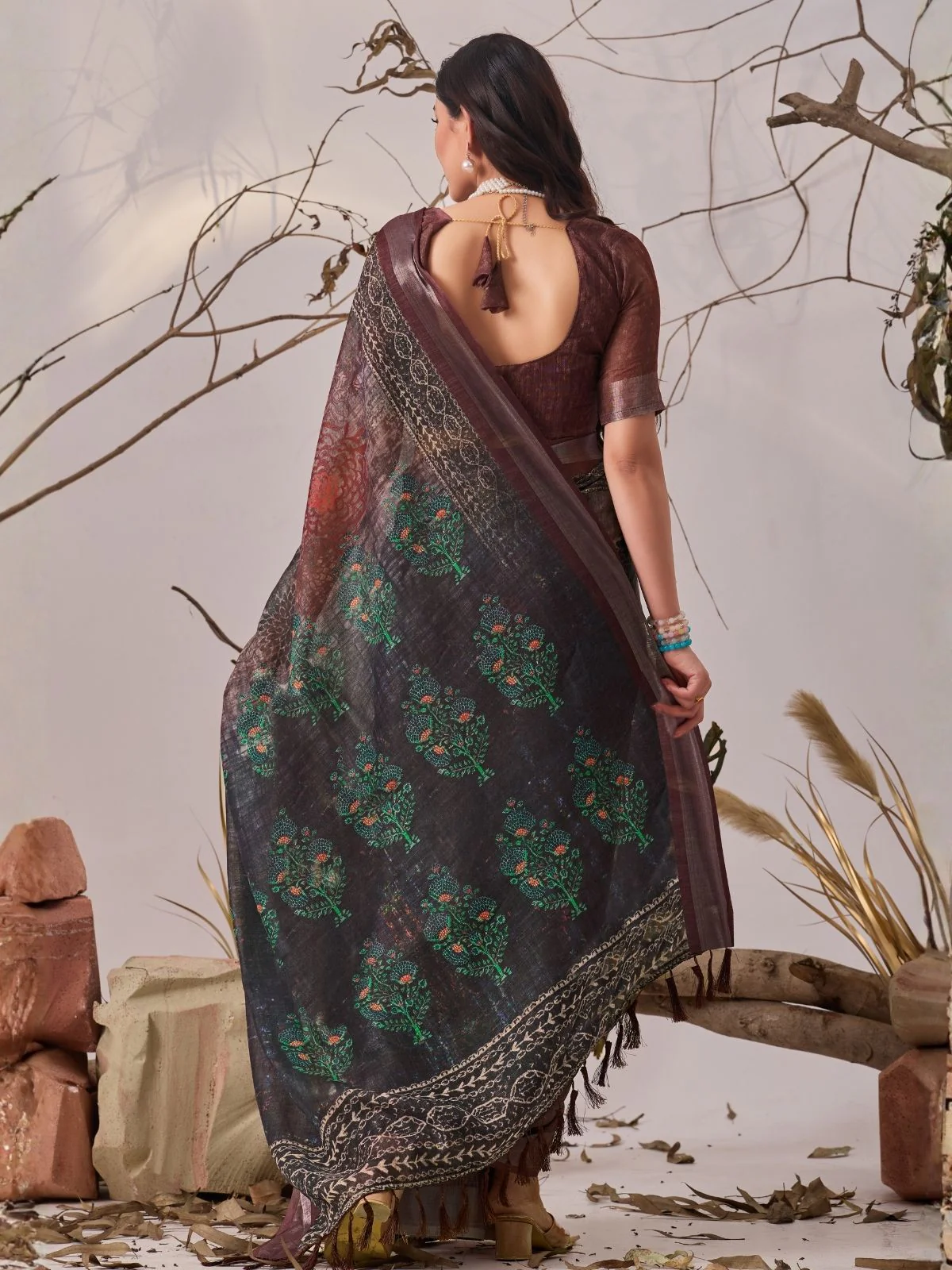 Odette Brown Linen Cotton Printed Saree For Women - Image 3