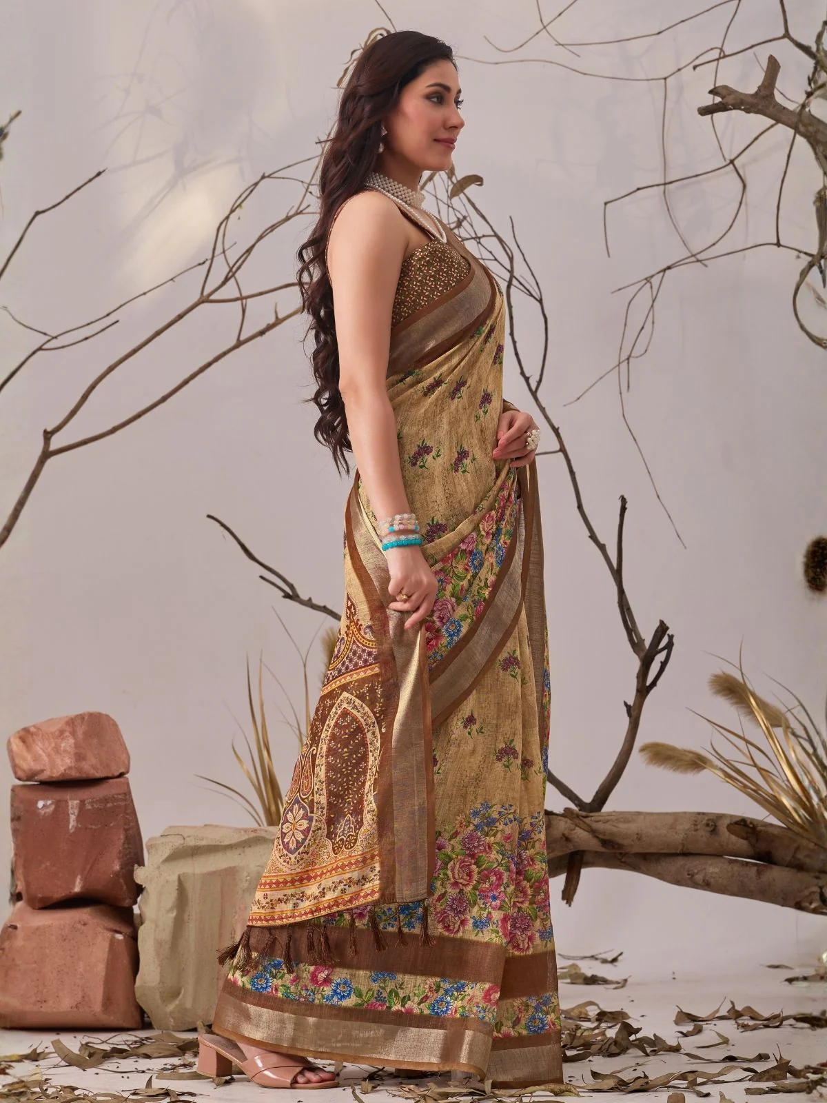 Odette Brown Linen Cotton Printed Saree For Women - Image 2