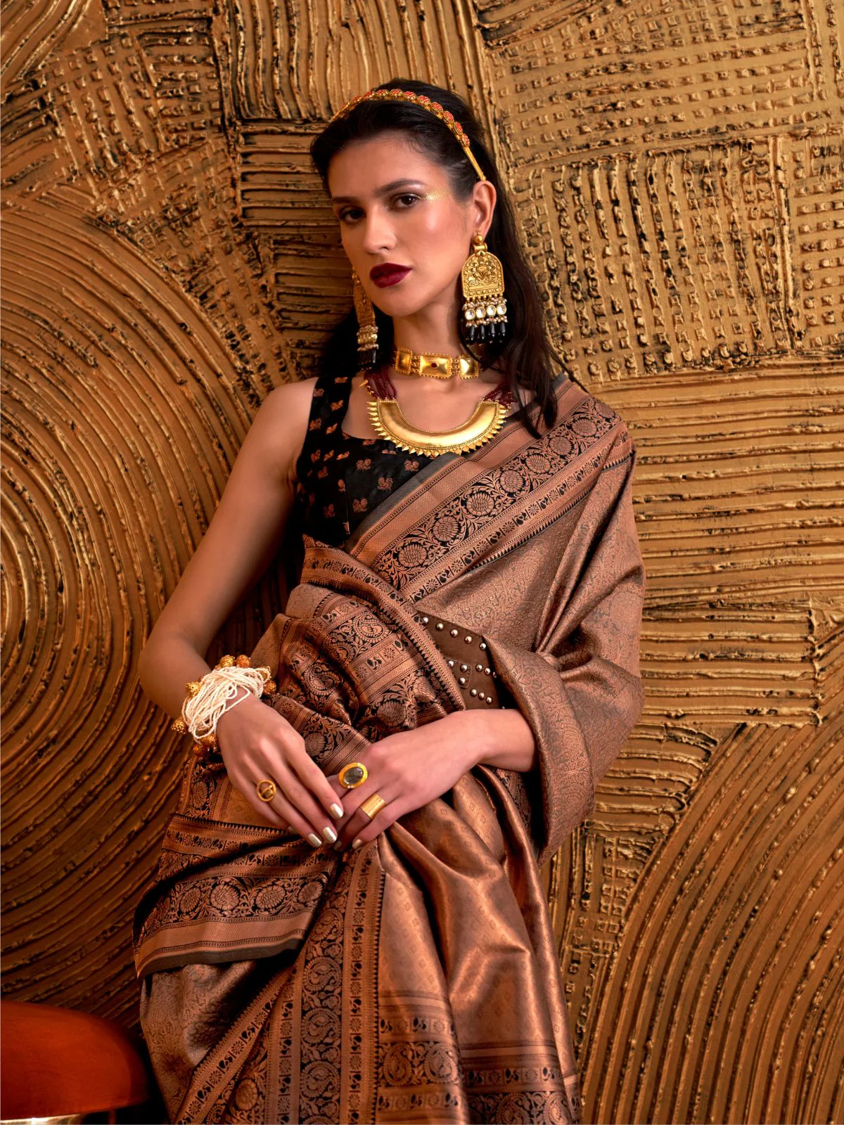 Odette Brown Silk Blend Woven Saree With Unstitched Blouse For Women - Image 2