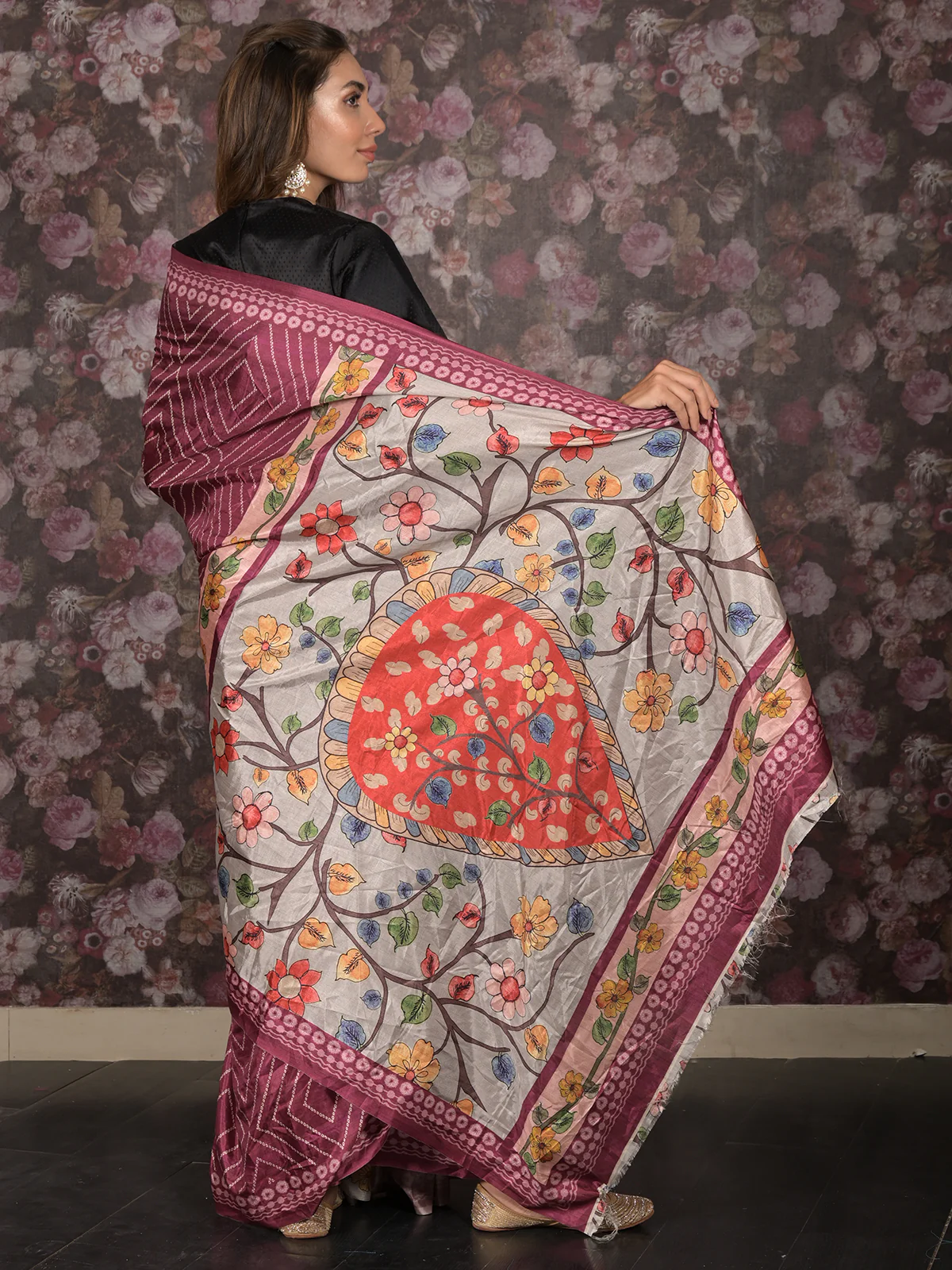 Odette Burgundy Bandhani Print Crepe Saree with Unstitched Blouse for Women - Image 4