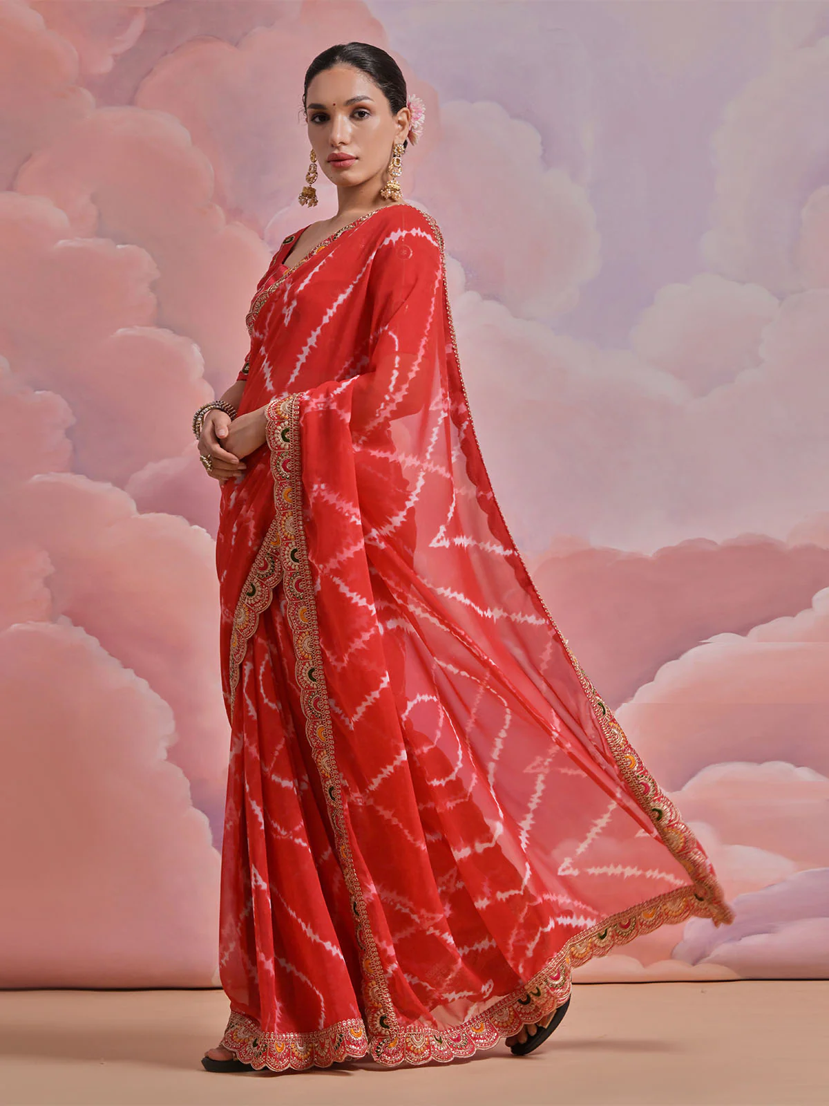 Odette Red Printed Georgette Saree With Unstitched Blouse For Women - Image 2