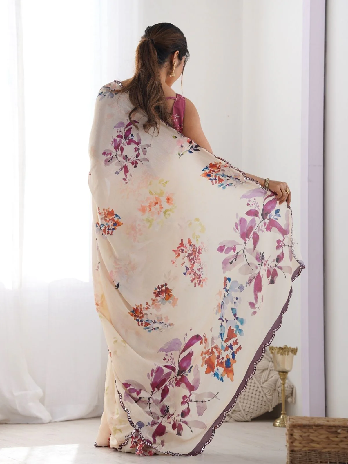 Odette Cream Chinon Printed Saree With Unstitched Blouse For Women - Image 5