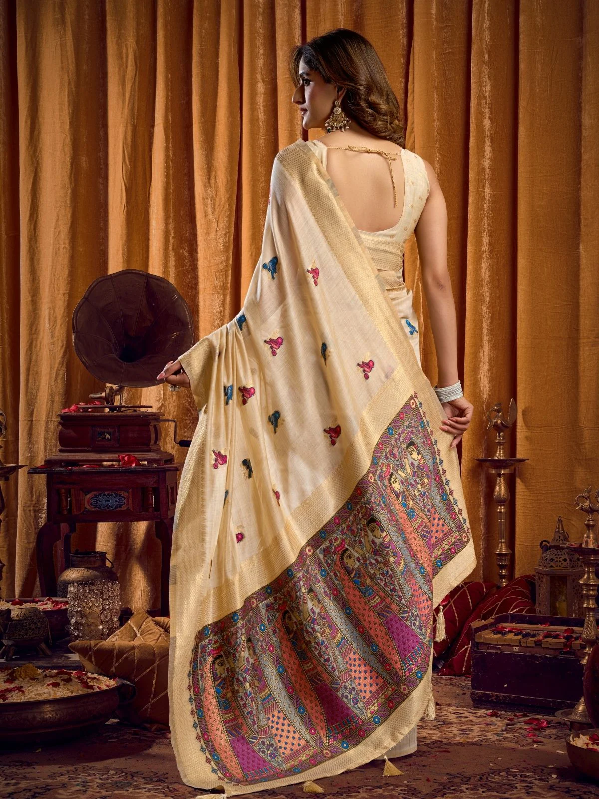 Odette Cream Cotton Blend Woven Saree For Women - Image 4