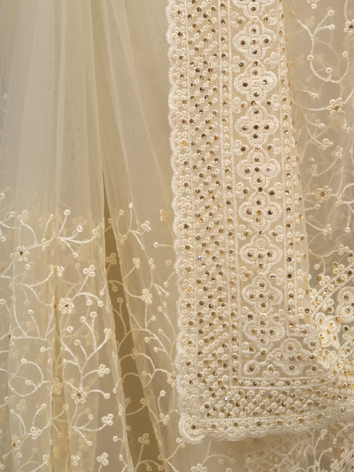Odette Cream Embroidered Net Saree with Unstitched Blouse for Women - Image 5