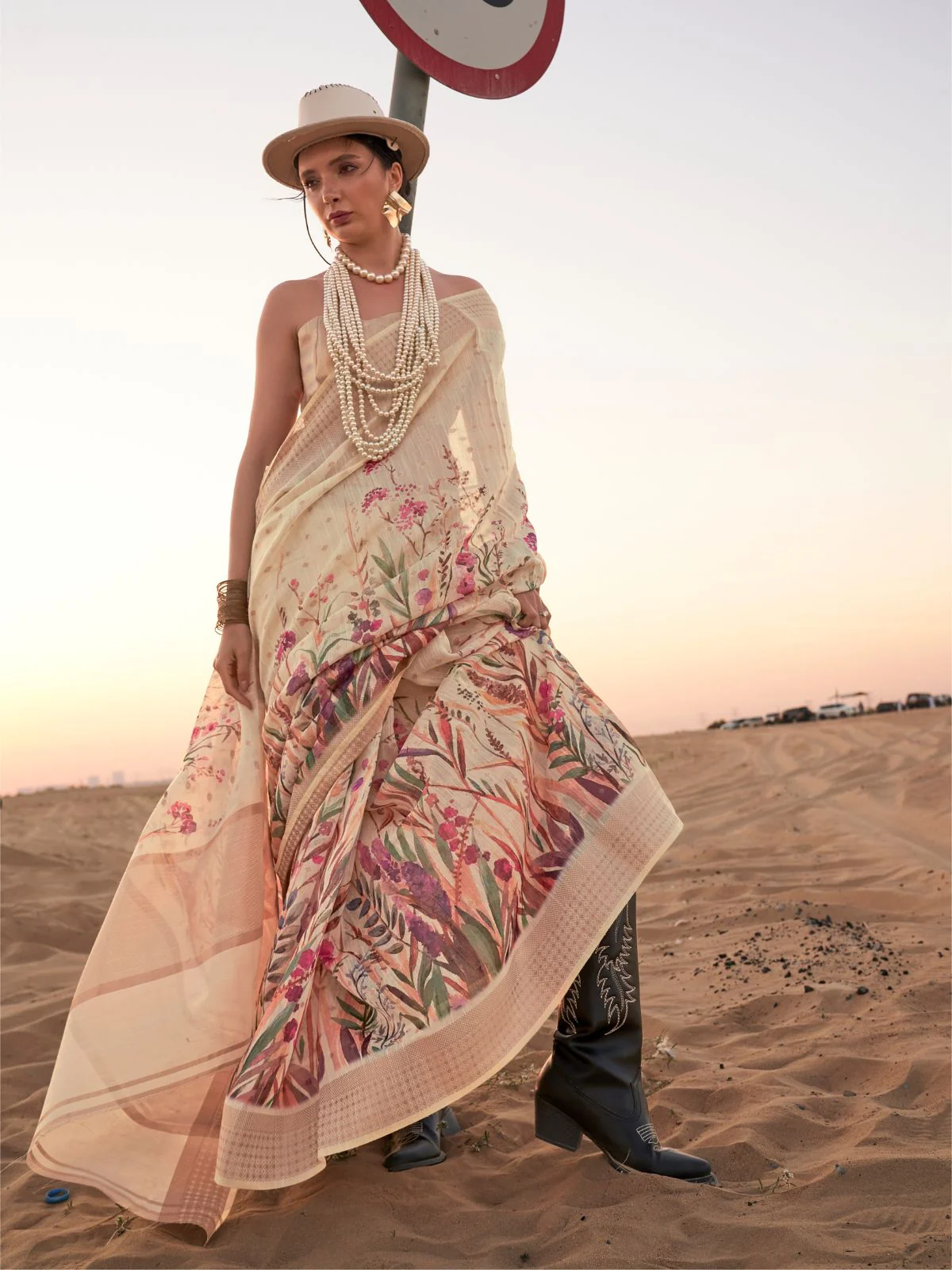 Odette Cream Linen Printed Saree With Unstitched Blouse For Women - Image 2