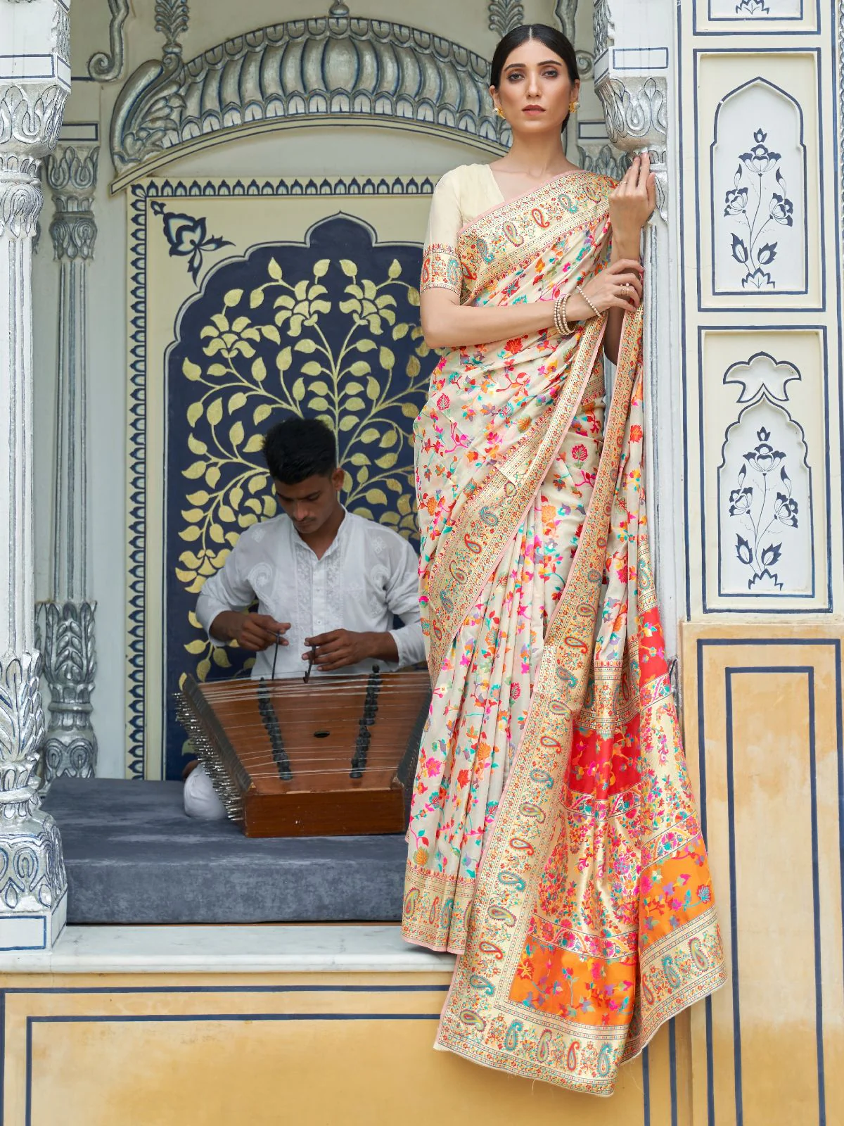 Odette Cream Printed Silk Blend Saree With Unstitched Blouse For Women