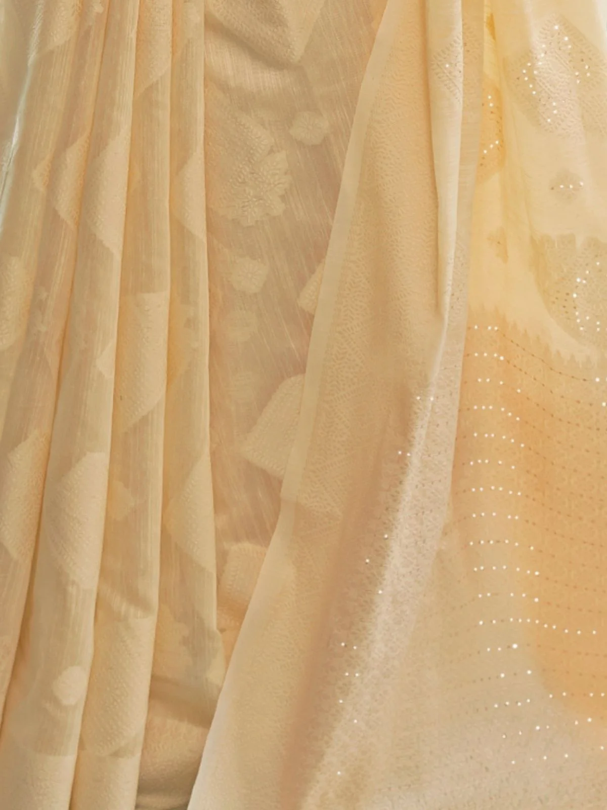 Odette Cream Woven Silk Blend Saree With Unstitched Blouse For Women - Image 4