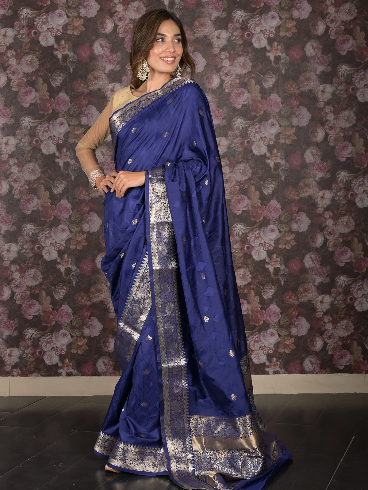 Odette Dark Blue Silk Blend Woven Brocade Saree with Unstitched Blouse - Image 3