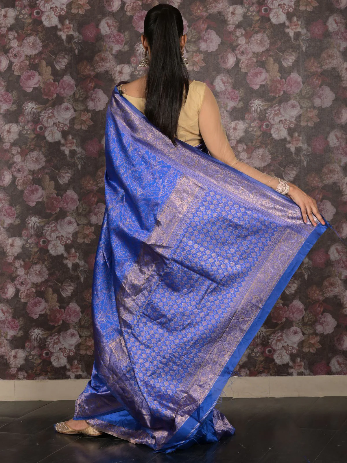 Odette Dark Blue Woven Silk Blend Saree With Unstitched Blouse For Women - Image 4