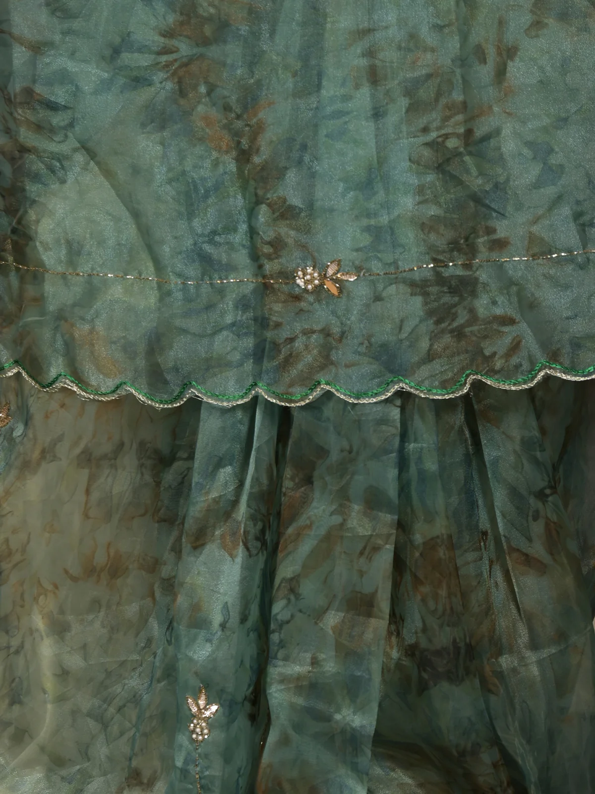 Odette Dark Green Beads Embroidered Organza Saree Without Blouse For Women - Image 5