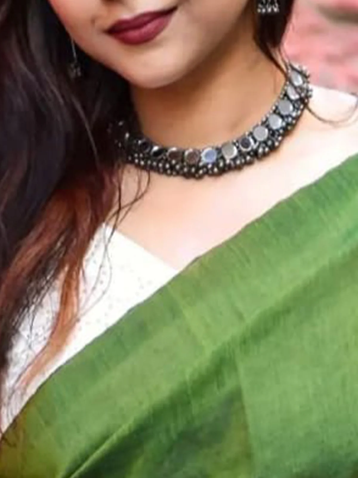 Odette Dark Green Cotton Handloom Saree  With Unstitched Blouse for Women - Image 4